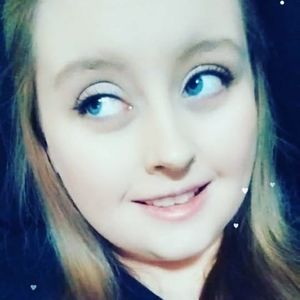 Meet your Posher, Lydia